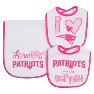 Baby Gerber New England Patriots 3-Piece Bib & Burpcloth Set!